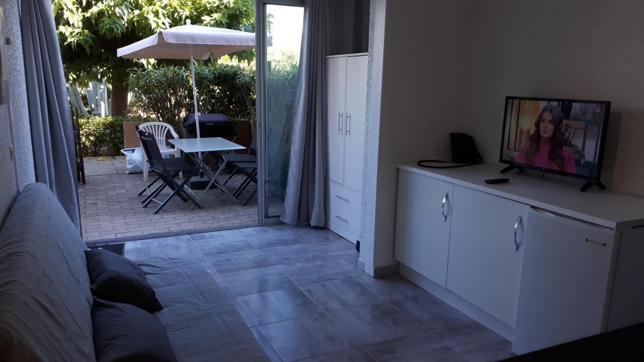 Studio Cabine Avec Jardinet A 30 M De La Plage, Au Calme. Gruissan Dış mekan fotoğraf